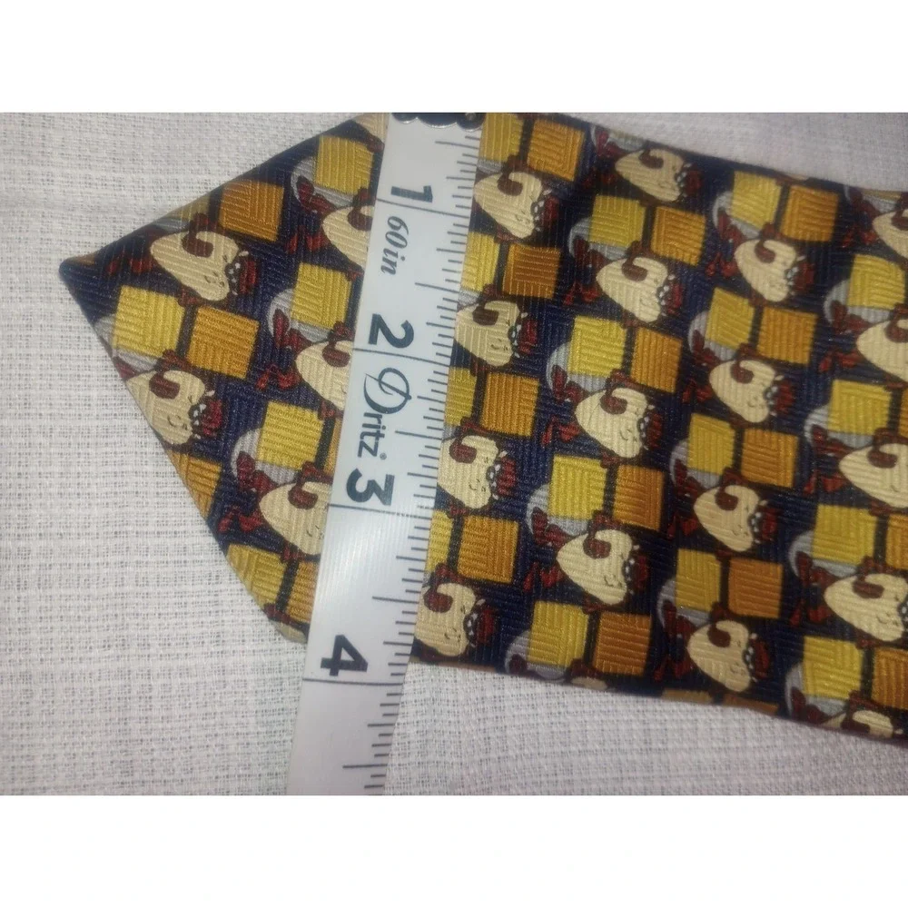 Looney‎ Tunes 1999 Taz Devil Multi Color Poly 3 3/4 Classic Neck Tie